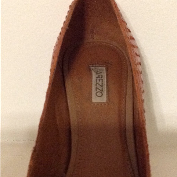 Genuine Leather Leopard Pumps - Picture 5 of 9